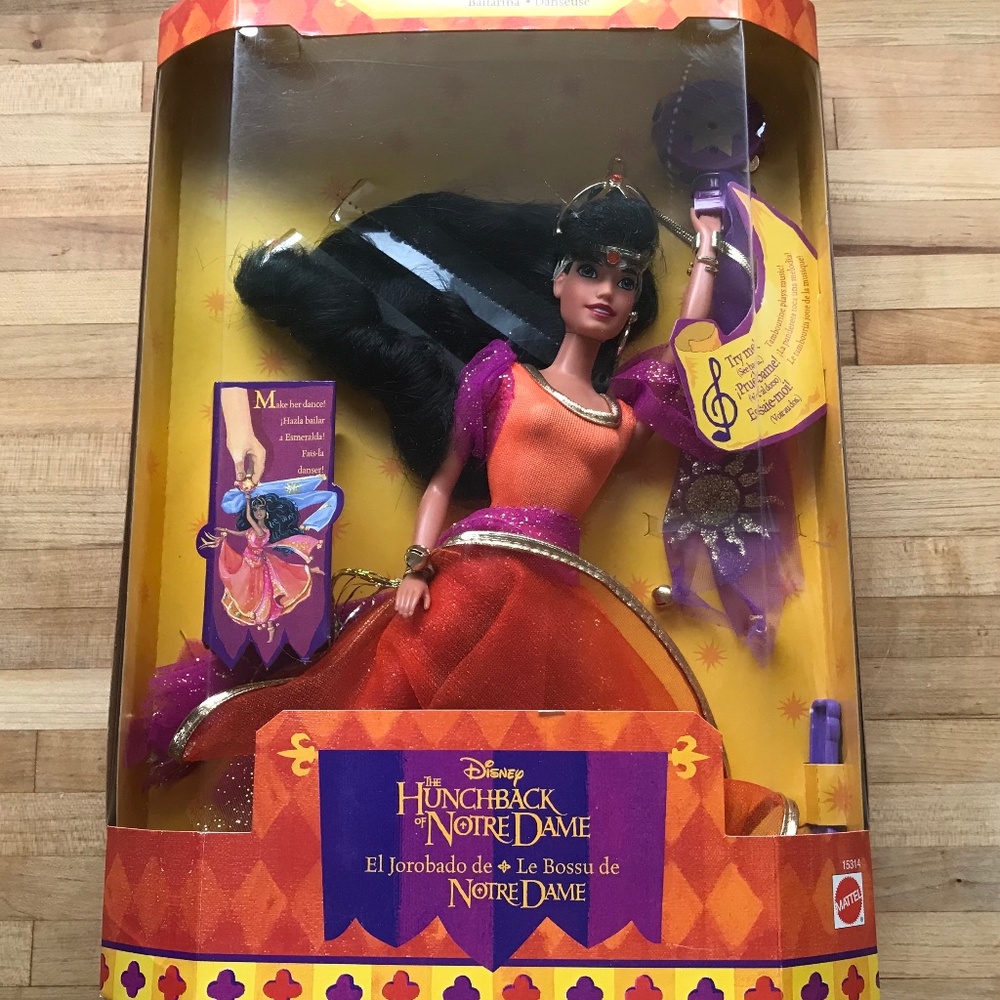 NIB Disney Esmerelda Doll-1995